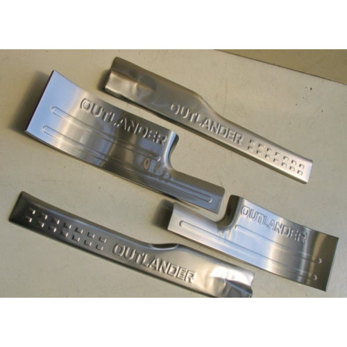 Накладки на пороги верхние Mitsubishi Outlander 2017